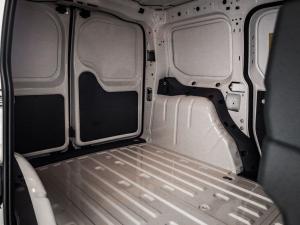 Volkswagen Caddy Cargo 2.0TDI panel van - Image 14