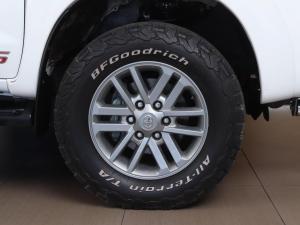 Toyota Hilux 3.0D-4D double cab Raider Legend 45 - Image 17