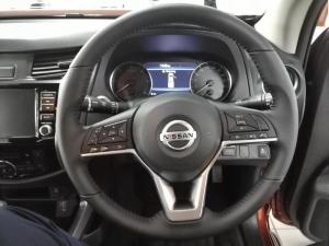 Nissan Navara 2.5DDTI LE/LE Plus automatic D/C - Image 15