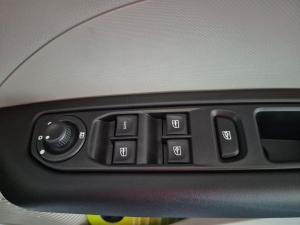 Renault Triber 1.0 Intens auto - Image 10