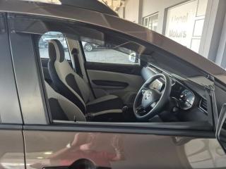 Renault Triber 1.0 Zen manual