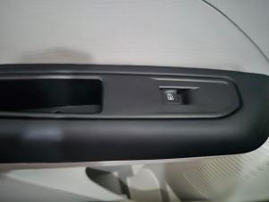 Renault Triber 1.0 Zen manual - Image 14