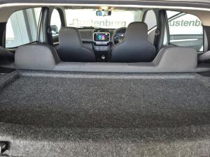 Renault Kwid 1.0 Zen - Image 6
