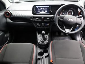Hyundai Grand i10 1.0 Premium hatch - Image 8