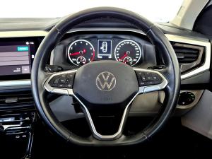 Volkswagen Polo sedan 1.6 Life manual - Image 11