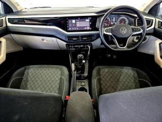 Volkswagen Polo sedan 1.6 Life manual