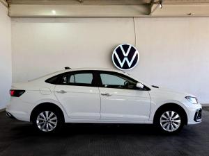 Volkswagen Polo sedan 1.6 Life manual - Image 7