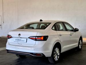 Volkswagen Polo sedan 1.6 Life manual - Image 10