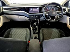 Volkswagen Polo sedan 1.6 Life manual - Image 16