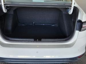 Volkswagen Polo sedan 1.6 auto - Image 7