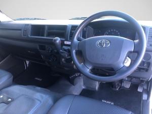 Toyota Hiace 2.5D-4D Ses-fikile 16-seater - Image 9