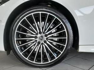 Mercedes-Benz C-Class C220d Avantgarde - Image 3