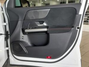 Mercedes-Benz GLA GLA200 Progressive - Image 9