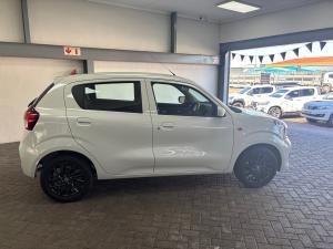 Toyota Vitz 1.0 XR auto - Image 3