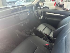 Toyota Hilux 2.0 single cab S (aircon) - Image 7