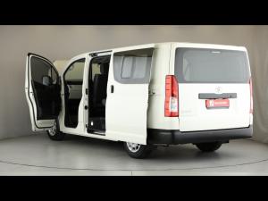 Toyota Quantum 2.8 LWB crew cab - Image 12