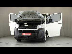 Toyota Quantum 2.8 LWB crew cab - Image 15