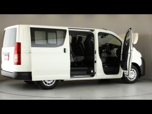 Toyota Quantum 2.8 LWB crew cab - Image 18