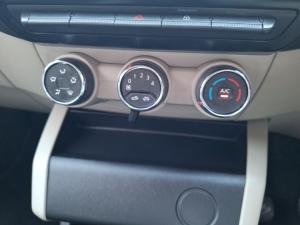 Renault Triber 1.0 Zen manual - Image 11