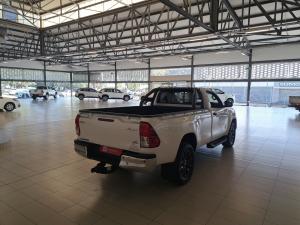 Toyota Hilux 2.4GD-6 single cab Raider manual - Image 5