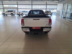Toyota Hilux 2.4GD-6 single cab Raider manual - Image 11