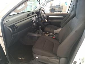 Toyota Hilux 2.4GD-6 single cab Raider manual - Image 19