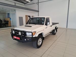 Toyota Land Cruiser 79 4.5D-4D V8 single cab LX - Image 8