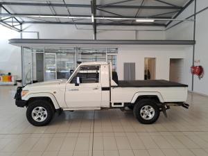 Toyota Land Cruiser 79 4.5D-4D V8 single cab LX - Image 10