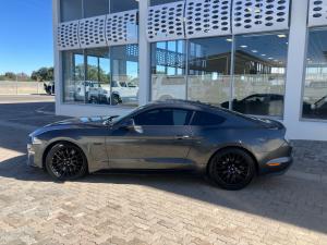 Ford Mustang 5.0 GT fastback - Image 12