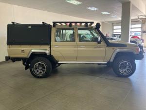 Toyota Land Cruiser 79 4.5D-4D V8 double cab LX - Image 4