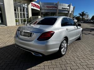 Mercedes-Benz C-Class C180 - Image 2