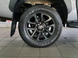 Toyota Hilux 2.8GD-6 double cab Legend manual - Image 9