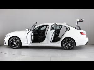 BMW 3 Series 318i M Sport - Image 32