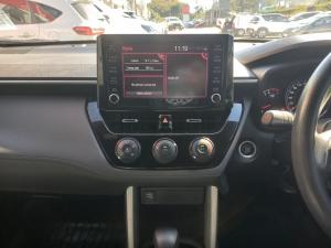Toyota Corolla Cross 1.8 Xi - Image 13