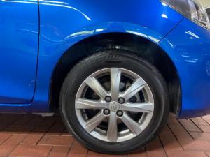 Toyota Yaris 1.3 auto - Image 6