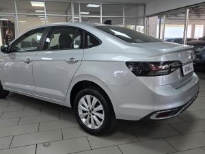 Volkswagen Polo sedan 1.0TSI Life - Image 11