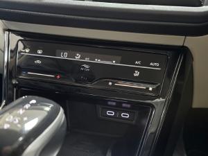 Volkswagen Polo sedan 1.0TSI Life - Image 7