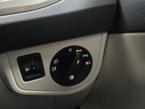 Volkswagen Polo sedan 1.0TSI Life - Image 8