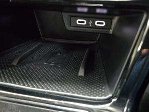 Volkswagen Polo sedan 1.0TSI Life - Image 9