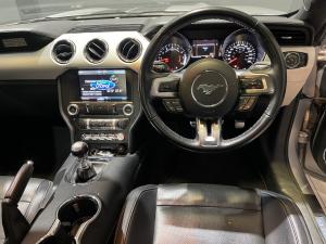 Ford Mustang 5.0 GT fastback - Image 16