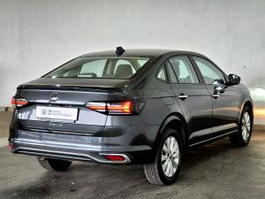 Volkswagen Polo sedan 1.6 Life manual - Image 10