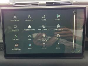 Land Rover Defender 110 D300 X-Dynamic SE - Image 11