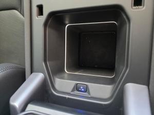 Land Rover Defender 110 D300 X-Dynamic SE - Image 12
