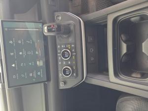 Land Rover Defender 110 D300 X-Dynamic SE - Image 13