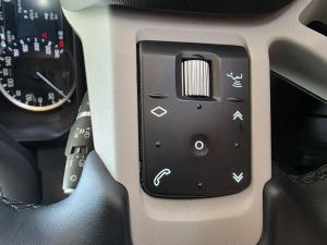 Land Rover Defender 110 D300 X-Dynamic SE - Image 14