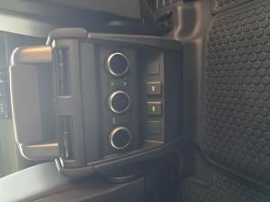 Land Rover Defender 110 D300 X-Dynamic SE - Image 6