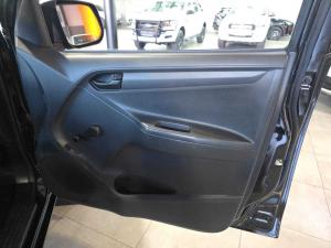 Isuzu D-MAX 250C Fleetside S/C - Image 11