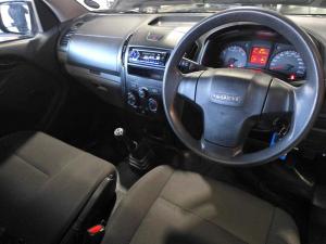 Isuzu D-MAX 250C Fleetside S/C - Image 10