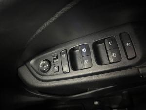Hyundai Venue 1.0T Fluid auto - Image 16