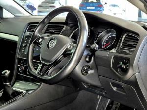 Volkswagen Golf 1.0TSI Trendline - Image 5